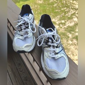 Men’s Asics tennis shoes size 8.5 - picky husband special